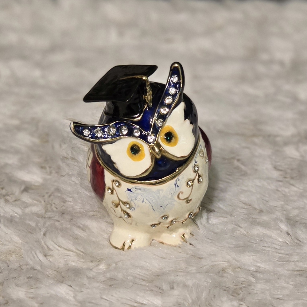 Tchotchke Charming Owl Figurine with Black Graduation Cap NWT - Picture 2 of 11